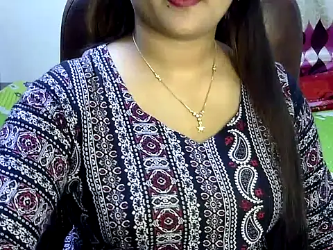 Snapshot of BengaliQueenStar chatting on 03/22/25, 07:42 BengaliQueenStar online show from 03/22/25, 07:42