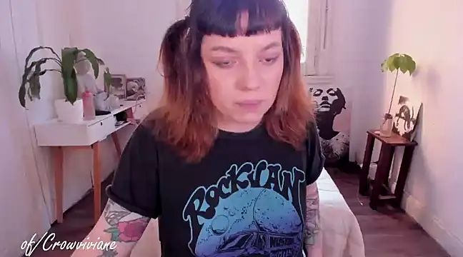 Snapshot of sophia_goth chatting on 01/12/25, 10:33 sophia goth online show from 01/12/25, 10:33