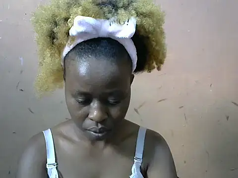 Snapshot of sexy-rosie chatting on 09/18/25, 08:50 sexy-rosie online show from 09/18/25, 08:50