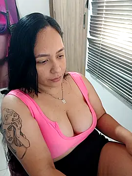 Snapshot of marta201_alfaro chatting on 11/05/25, 05:38 marta201 alfaro online show from 11/05/25, 05:38