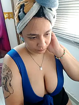 Snapshot of marta201_alfaro chatting on 10/12/25, 03:02 marta201 alfaro online show from 10/12/25, 03:02