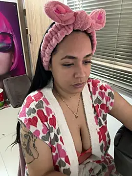 Snapshot of marta201_alfaro chatting on 02/07/25, 05:40 marta201 alfaro online show from 02/07/25, 05:40