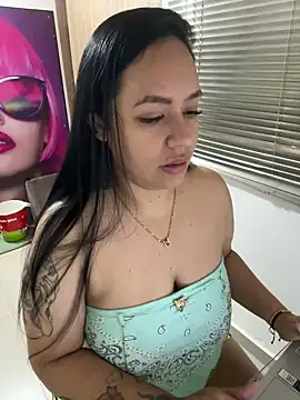 Snapshot of marta201_alfaro chatting on 02/08/25, 01:44 marta201 alfaro online show from 02/08/25, 01:44