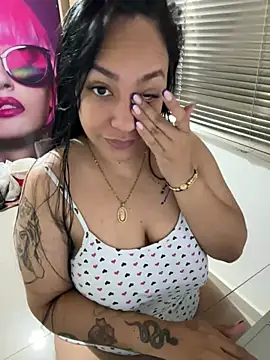 Snapshot of marta201_alfaro chatting on 02/13/25, 01:37 marta201 alfaro online show from 02/13/25, 01:37