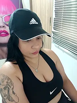 Snapshot of marta201_alfaro chatting on 11/09/25, 01:37 marta201 alfaro online show from 11/09/25, 01:37