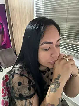 Snapshot of marta201_alfaro chatting on 02/16/25, 12:43 marta201 alfaro online show from 02/16/25, 12:43