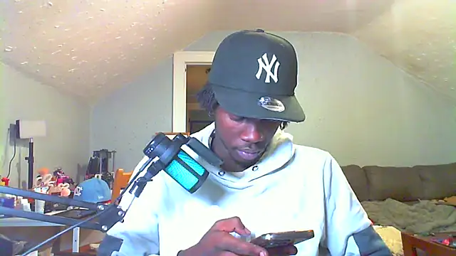 Snapshot of JasperBlaxx chatting on 01/07/26, 12:37 JasperBlaxx online show from 01/07/26, 12:37
