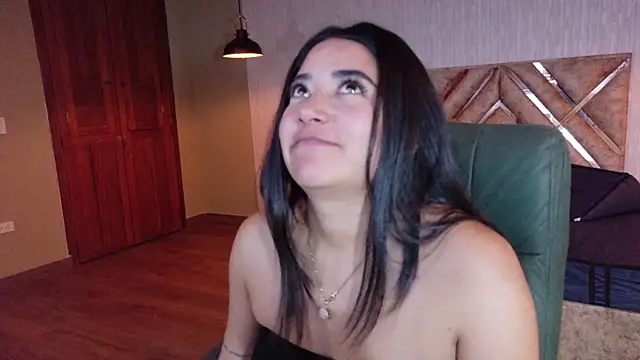 Susy thomson online show from 10/26/25, 03:40