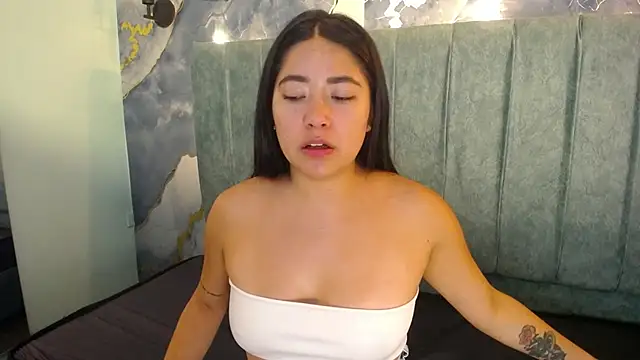 Susy thomson online show from 12/17/25, 09:20