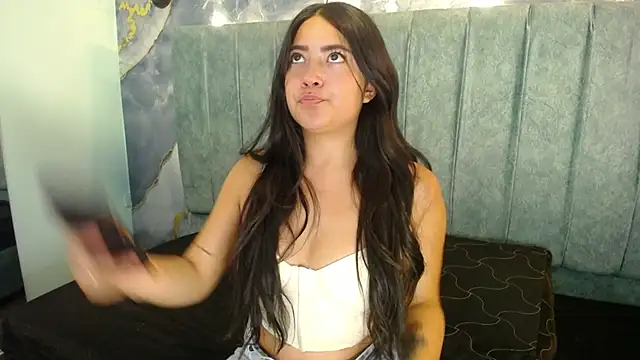 Susy thomson online show from 12/15/25, 06:25