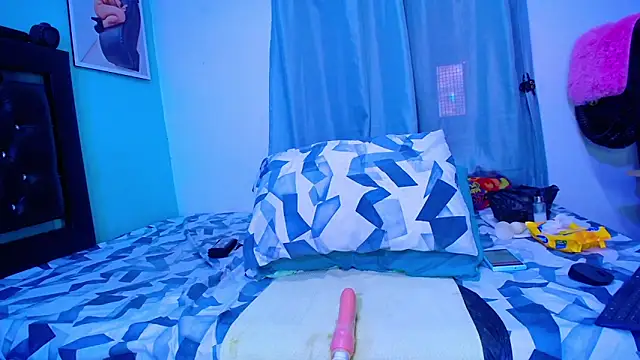 Snapshot of cristinapuerta- chatting on 01/28/25, 07:53 cristinapuerta- online show from 01/28/25, 07:53