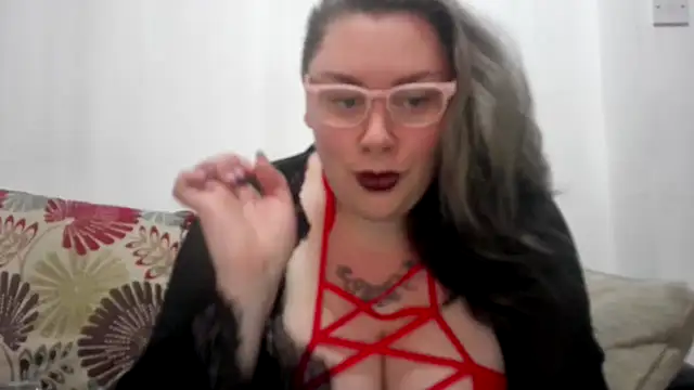 Bustycurves online show from 10/30/25, 09:11