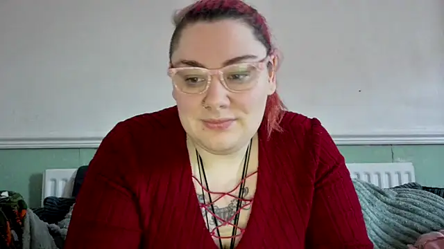 Snapshot of Bustycurves chatting on 01/11/25, 02:47 Bustycurves online show from 01/11/25, 02:47