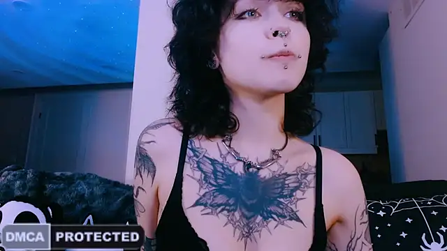 Snapshot of NaughtyLittleFox chatting on 05/16/26, 03:27 NaughtyLittleFox online show from 05/16/26, 03:27
