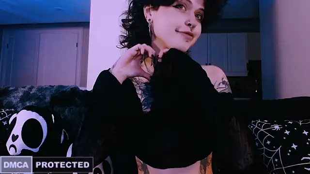 Snapshot of NaughtyLittleFox chatting on 03/13/26, 04:39 NaughtyLittleFox online show from 03/13/26, 04:39