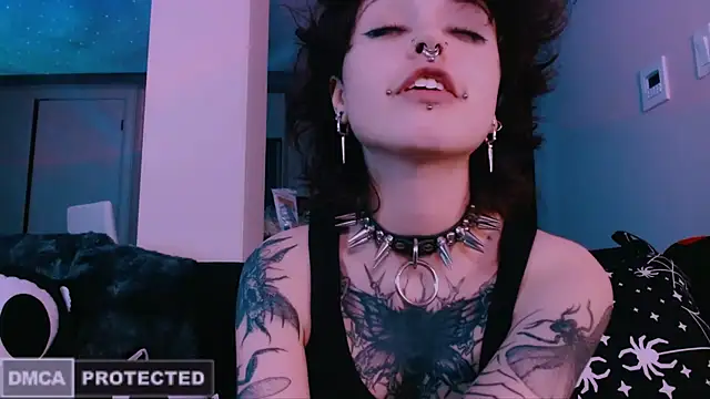 Snapshot of NaughtyLittleFox chatting on 02/15/26, 08:02 NaughtyLittleFox online show from 02/15/26, 08:02