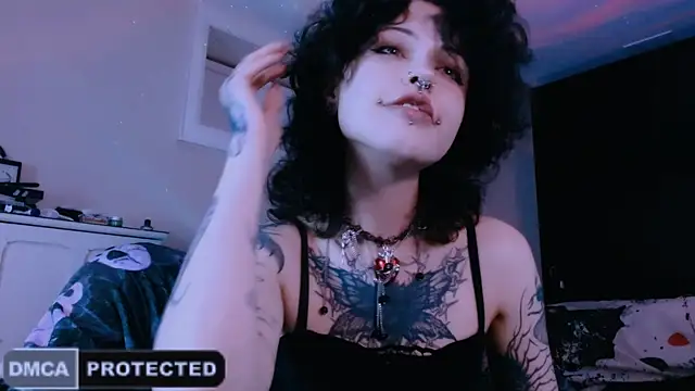 Snapshot of NaughtyLittleFox chatting on 05/24/26, 04:34 NaughtyLittleFox online show from 05/24/26, 04:34