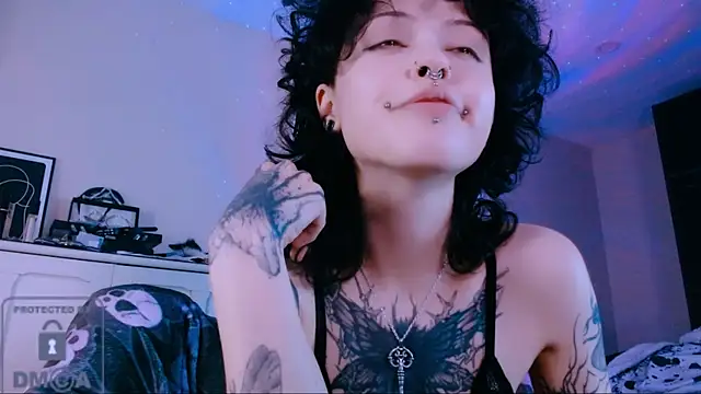 Snapshot of NaughtyLittleFox chatting on 06/16/26, 03:17 NaughtyLittleFox online show from 06/16/26, 03:17