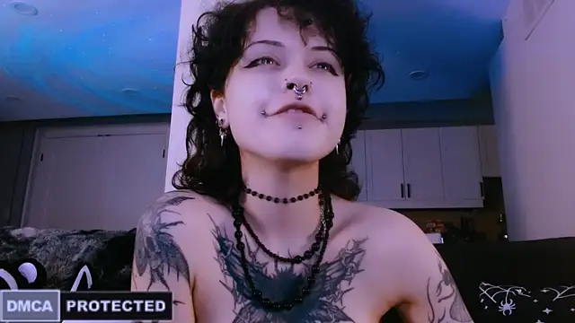 Snapshot of NaughtyLittleFox chatting on 03/23/26, 04:45 NaughtyLittleFox online show from 03/23/26, 04:45