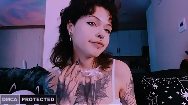 Snapshot of NaughtyLittleFox chatting on 01/15/26, 05:44 NaughtyLittleFox online show from 01/15/26, 05:44