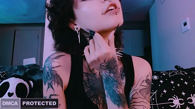 Snapshot of NaughtyLittleFox chatting on 02/15/26, 04:13 NaughtyLittleFox online show from 02/15/26, 04:13