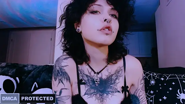Snapshot of NaughtyLittleFox chatting on 04/30/26, 05:47 NaughtyLittleFox online show from 04/30/26, 05:47