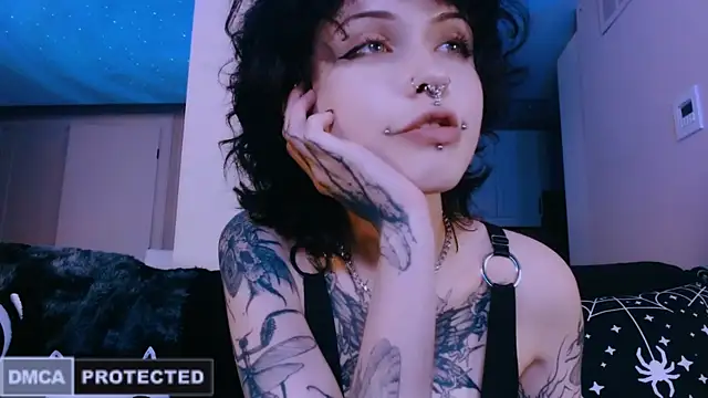 Snapshot of NaughtyLittleFox chatting on 05/01/26, 05:23 NaughtyLittleFox online show from 05/01/26, 05:23