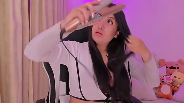 shanel taylor online show from 12/14/25, 02:33