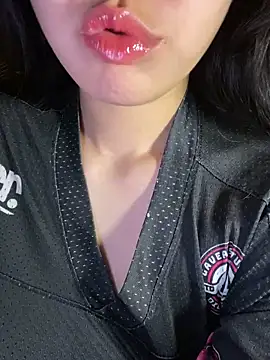 minmin2kk5 online show from 12/21/25, 03:47