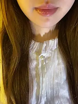 minmin2kk5 online show from 05/13/26, 04:03
