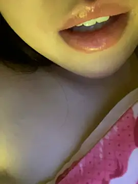 minmin2kk5 online show from 02/13/26, 03:56