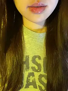 minmin2kk5 online show from 05/09/26, 01:42