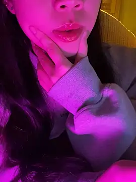 minmin2kk5 online show from 11/05/25, 03:48