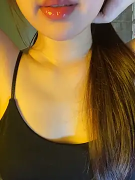 minmin2kk5 online show from 04/12/26, 02:04