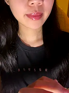 minmin2kk5 online show from 11/09/25, 04:22