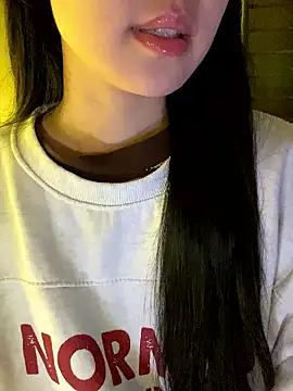 minmin2kk5 online show from 01/13/26, 02:43