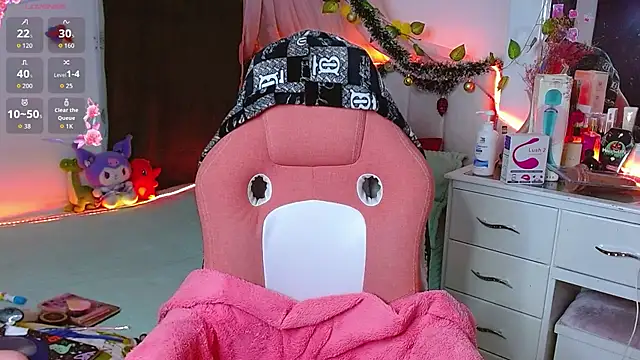 Littlerouse  online show from 12/20/25, 11:29