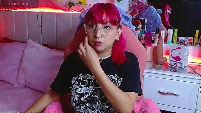 Snapshot of Littlerouse_ chatting on 10/06/25, 11:16 Littlerouse online show from 10/06/25, 11:16