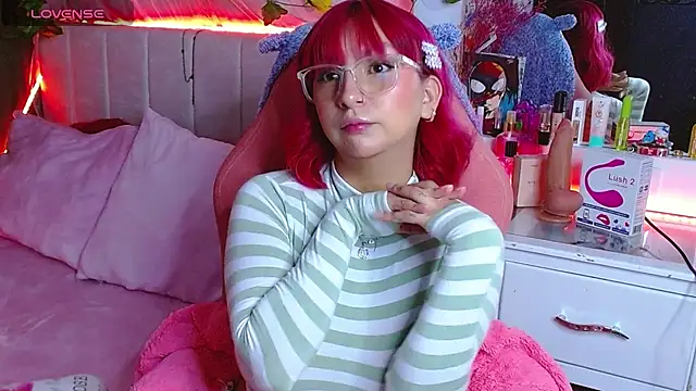 Snapshot of Littlerouse_ chatting on 10/03/25, 05:09 Littlerouse online show from 10/03/25, 05:09