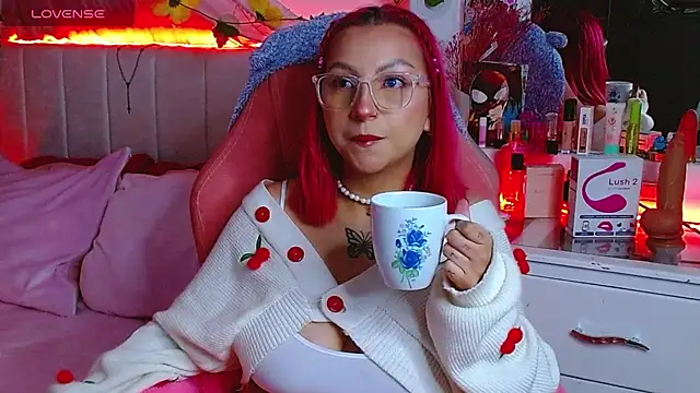Snapshot of Littlerouse_ chatting on 10/08/25, 11:49 Littlerouse online show from 10/08/25, 11:49