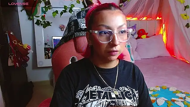 Littlerouse  online show from 01/14/26, 07:56