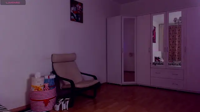 Sonja Stripper Ray online show from 11/13/25, 09:35