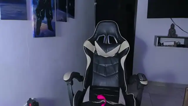 naomi berckley online show from 04/26/26, 03:59