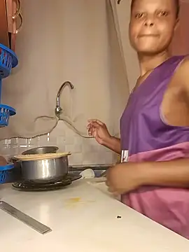 Snapshot of Freya_004 chatting on 12/05/25, 09:52 Freya 004 online show from 12/05/25, 09:52