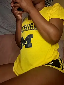 Freya 004 online show from 04/13/26, 06:39