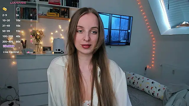 violet blue eyes online show from 03/05/26, 12:46