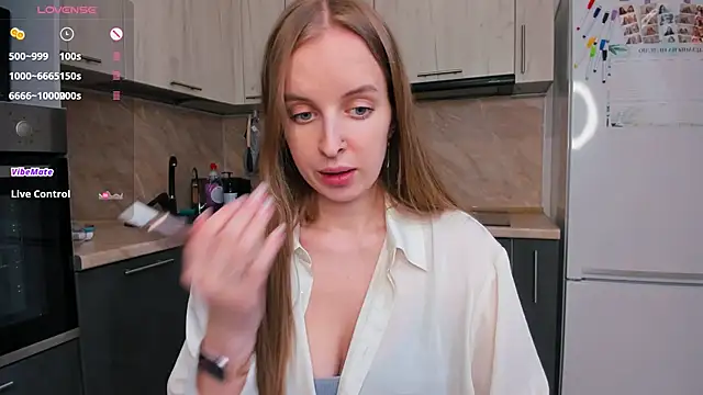 violet blue eyes online show from 02/17/26, 11:51