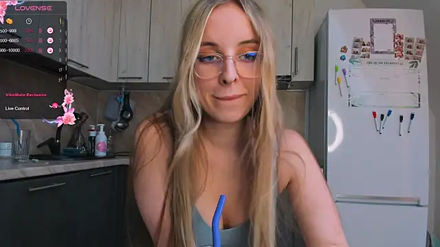 violet blue eyes online show from 02/16/25, 01:16