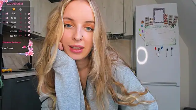 violet blue eyes online show from 02/05/25, 01:22