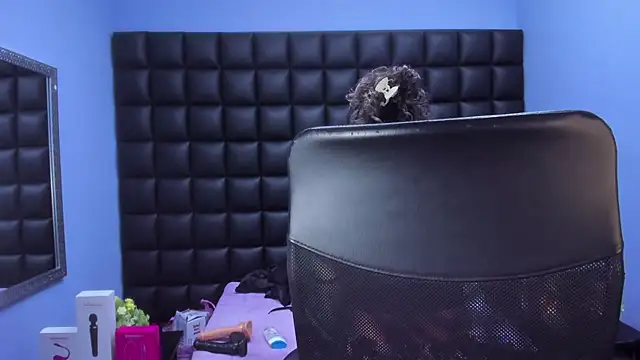 Snapshot of celeste_blue69 chatting on 02/07/26, 03:58 celeste blue69 online show from 02/07/26, 03:58